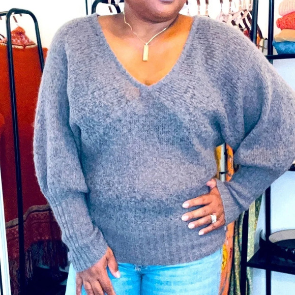 Esprit V-Nexk Dolman Sleeve Wool Blend Sweater- size M/L - Picture 2 of 7